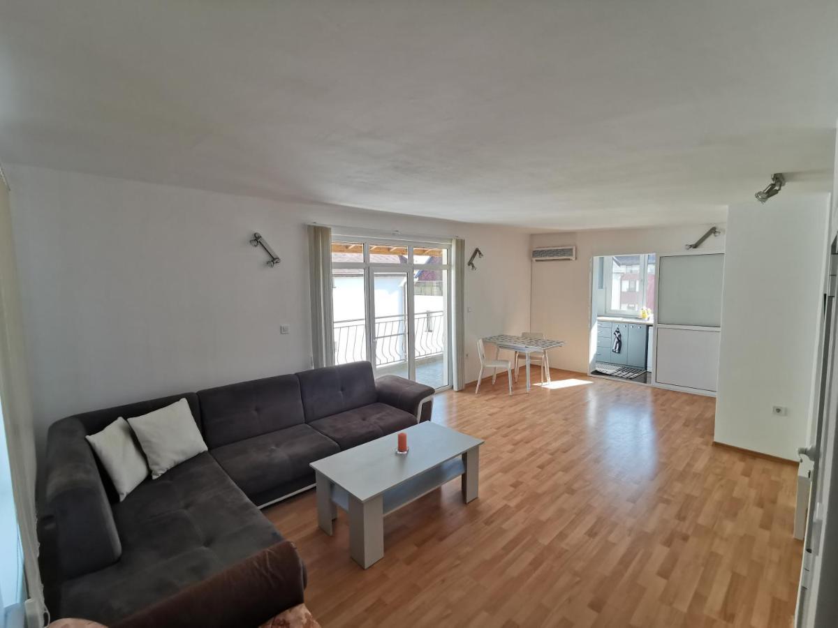 4Th Floor Apartment Burgas Luaran gambar