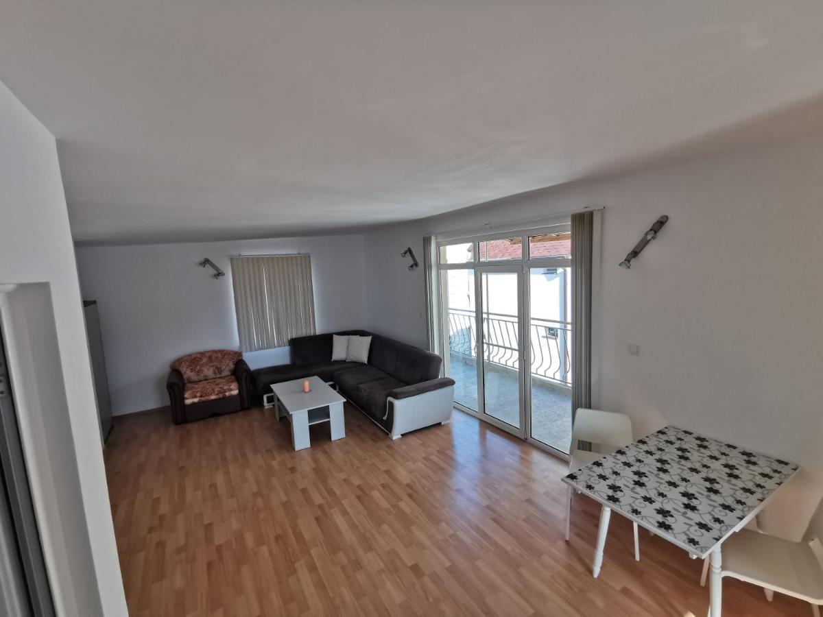 4Th Floor Apartment Burgas Luaran gambar
